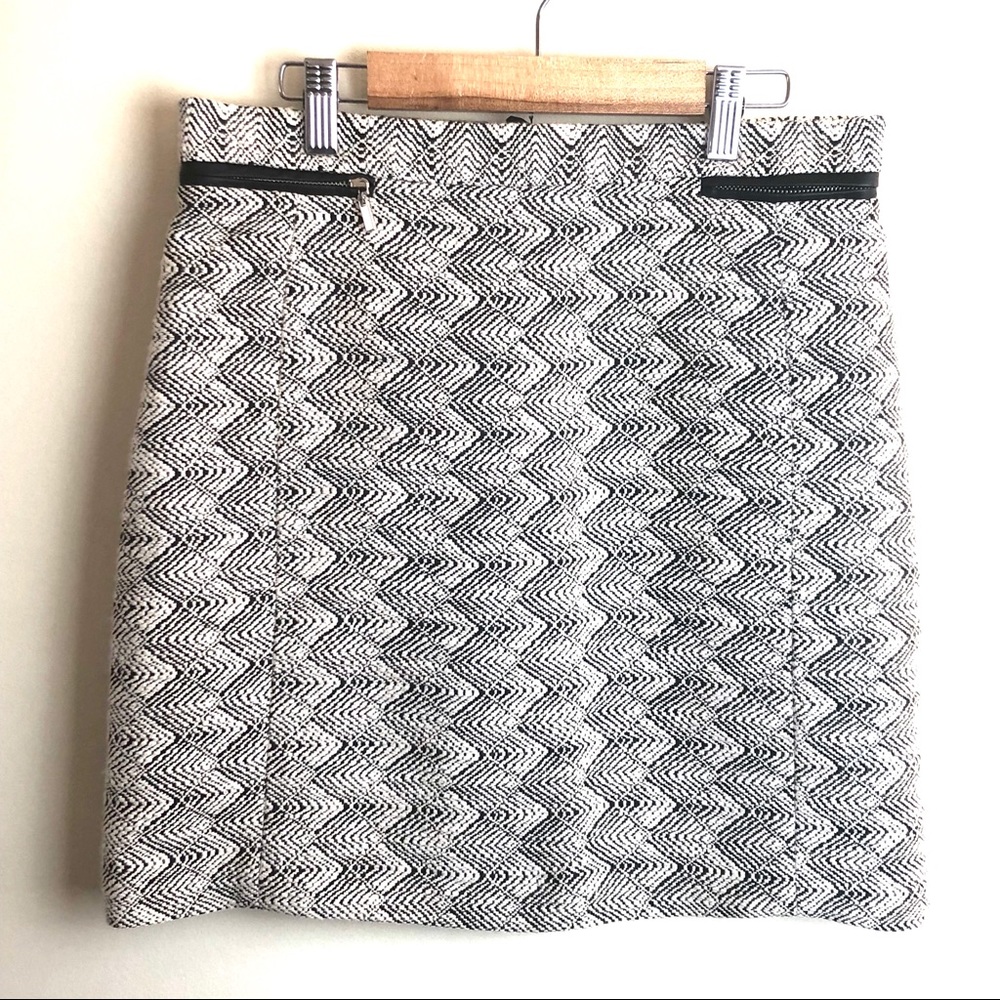 H&M Womens Skirt 29" Waist Black and White Knit Geo-Printed Bottom